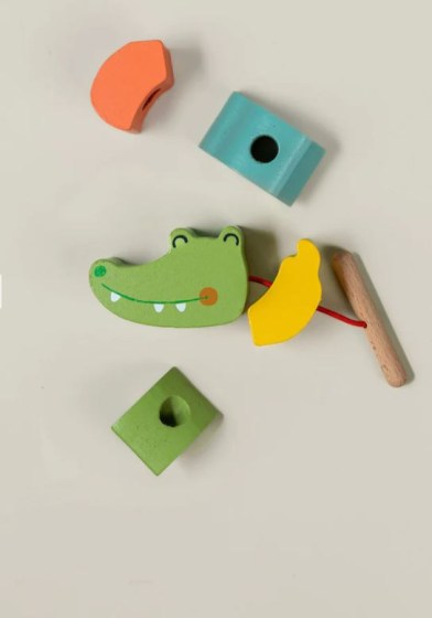 002212-11759-montessori-paichnidi-crocodile