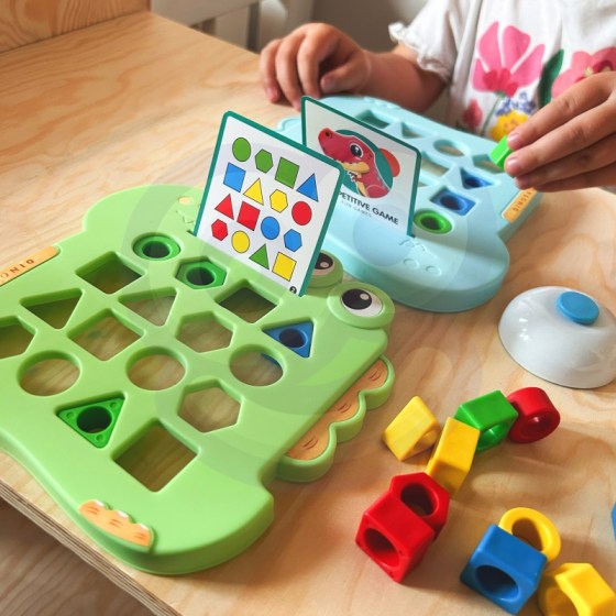 0025954-20345-montessori-pazl-deinosauros-match-shapes