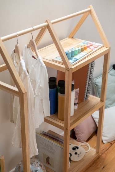 0026171-22055-paidiki-kremastra-pollaplon-theseon-me-rafi-ksulini-82x33x115ek-robin-rubber