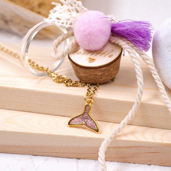 0026271-23399-xeiropoiito-kolie-me-smalto-se-mpoukalaki-pink-mermaid