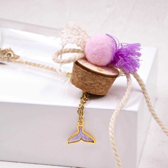 0026271-23400-xeiropoiito-kolie-me-smalto-se-mpoukalaki-pink-mermaid