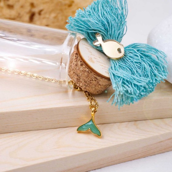 0026272-23402-xeiropoiito-kolie-me-smalto-se-mpoukalaki-blue-mermaid