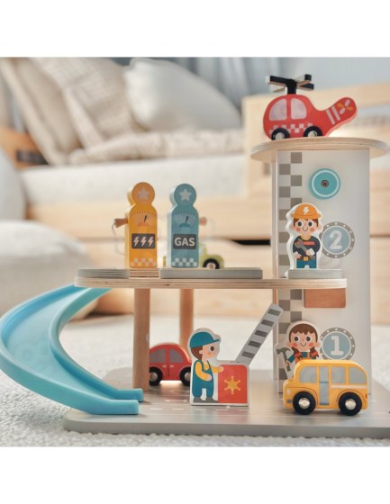 0026620-28674-paidiko-gkaraz-autokiniton-me-elikoptero-kai-venzinadiko